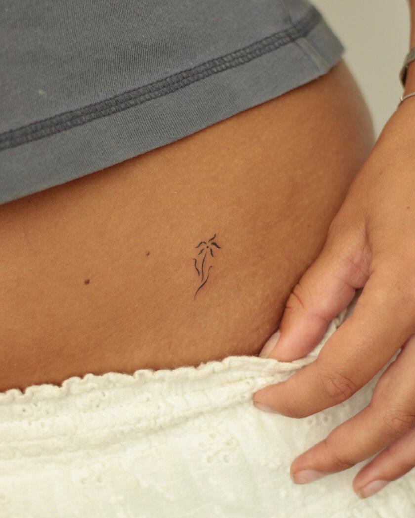 flower tattoo by queer artist in lisbon